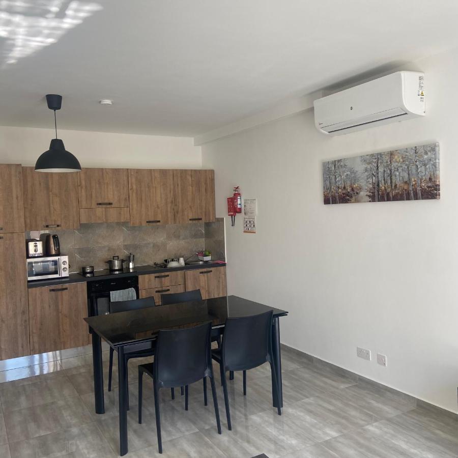 F10 Room 1, Private Double Room With Private Bathroom In Shared Flat Msida Zewnętrze zdjęcie